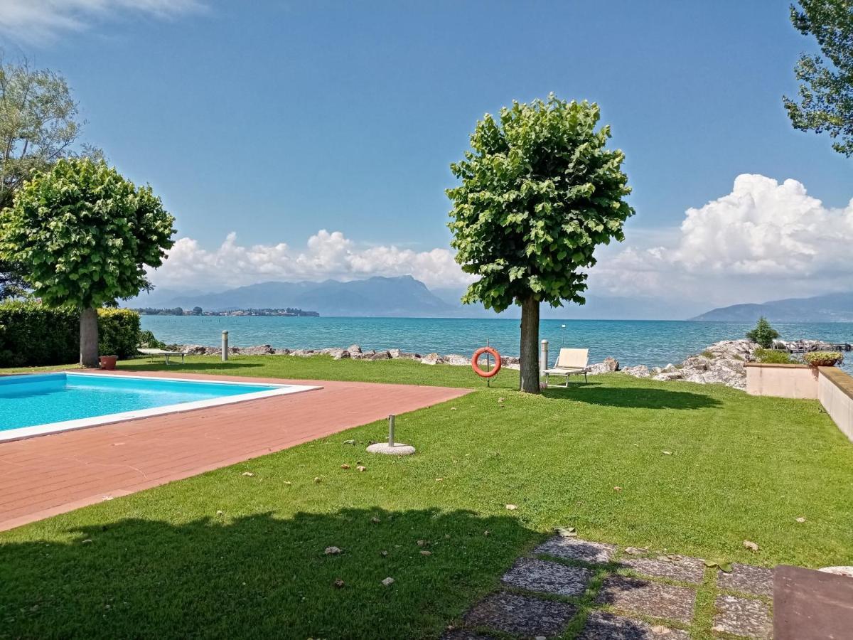 Casa Lugana 15 - Monolocale Con Piscina Fronte Lago Sirmione Luaran gambar