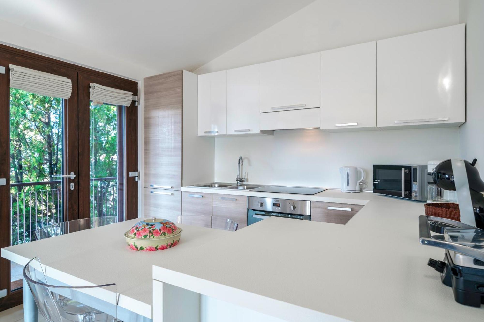 Casa Lugana 15 - Monolocale Con Piscina Fronte Lago Sirmione Luaran gambar