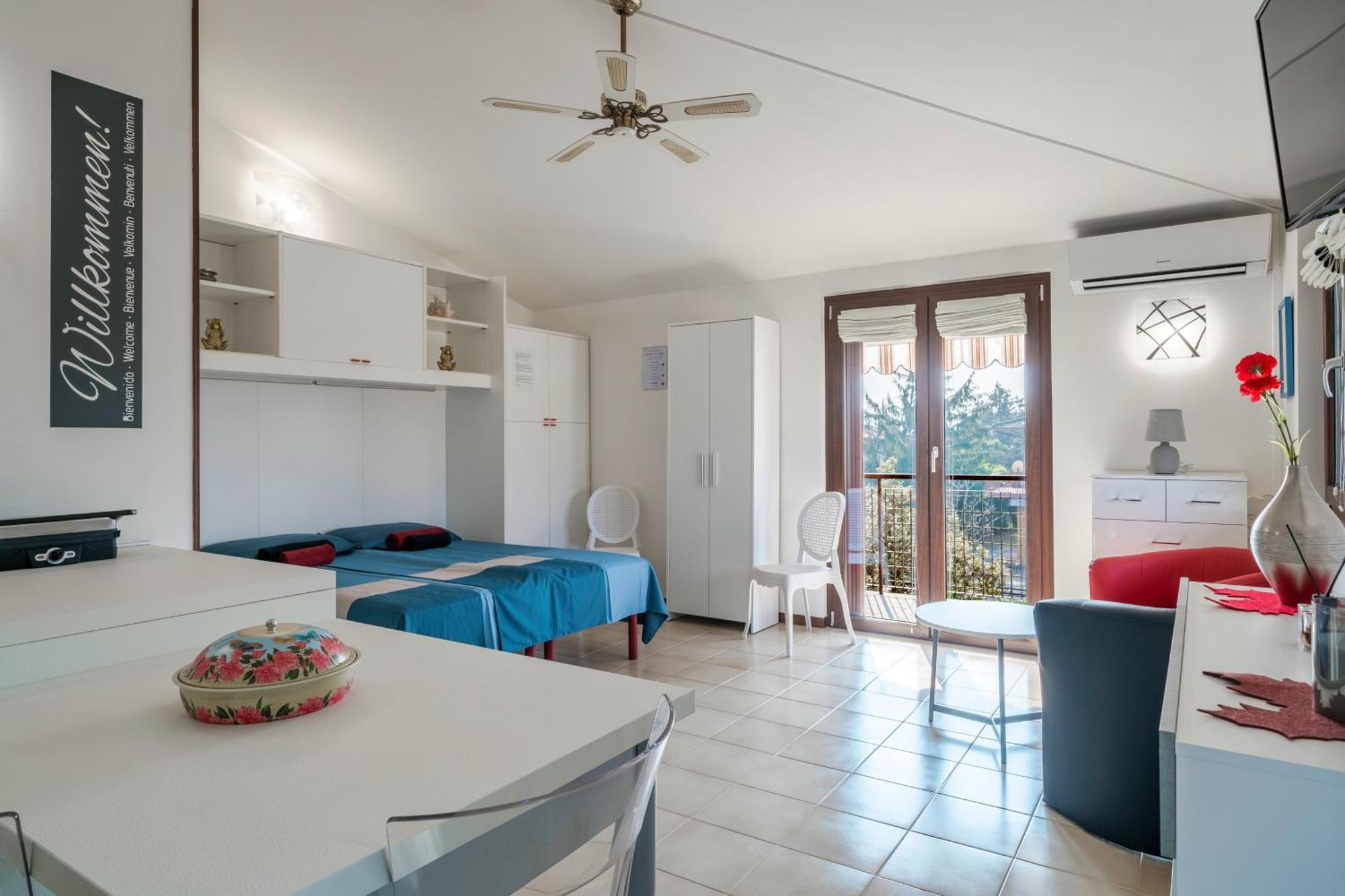 Casa Lugana 15 - Monolocale Con Piscina Fronte Lago Sirmione Luaran gambar
